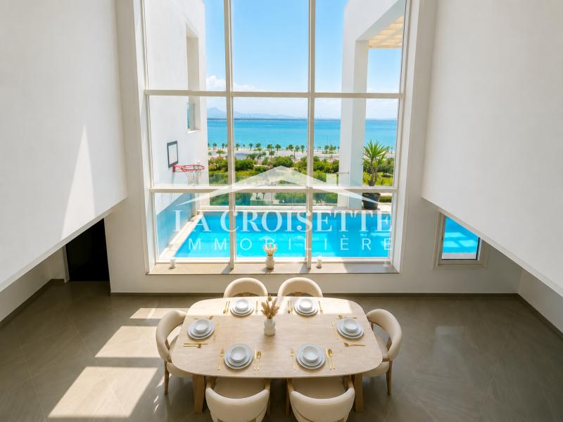 Penthouse meublé S+4 avec piscine et vue sur lac au Lac 2